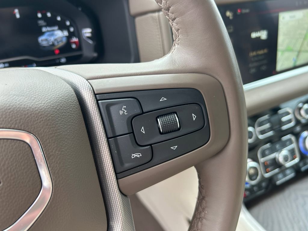 Used 2024 GMC Yukon XL Denali w/ Advanced Technology Package AWD/4WD image 17