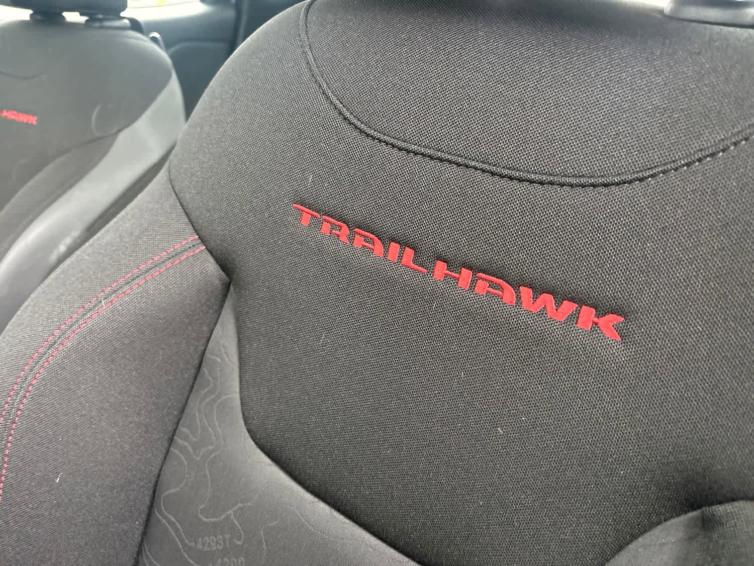 Used 2018 Jeep Renegade Trailhawk AWD/4WD image 8