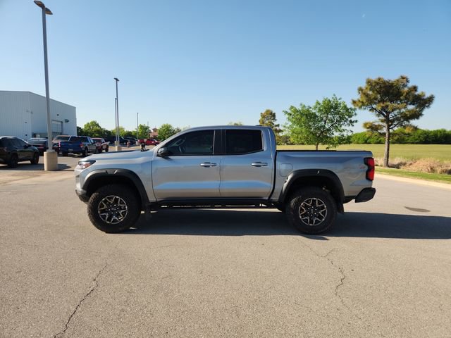 Used 2024 Chevrolet Colorado ZR2 w/ Technology Package AWD/4WD image 4