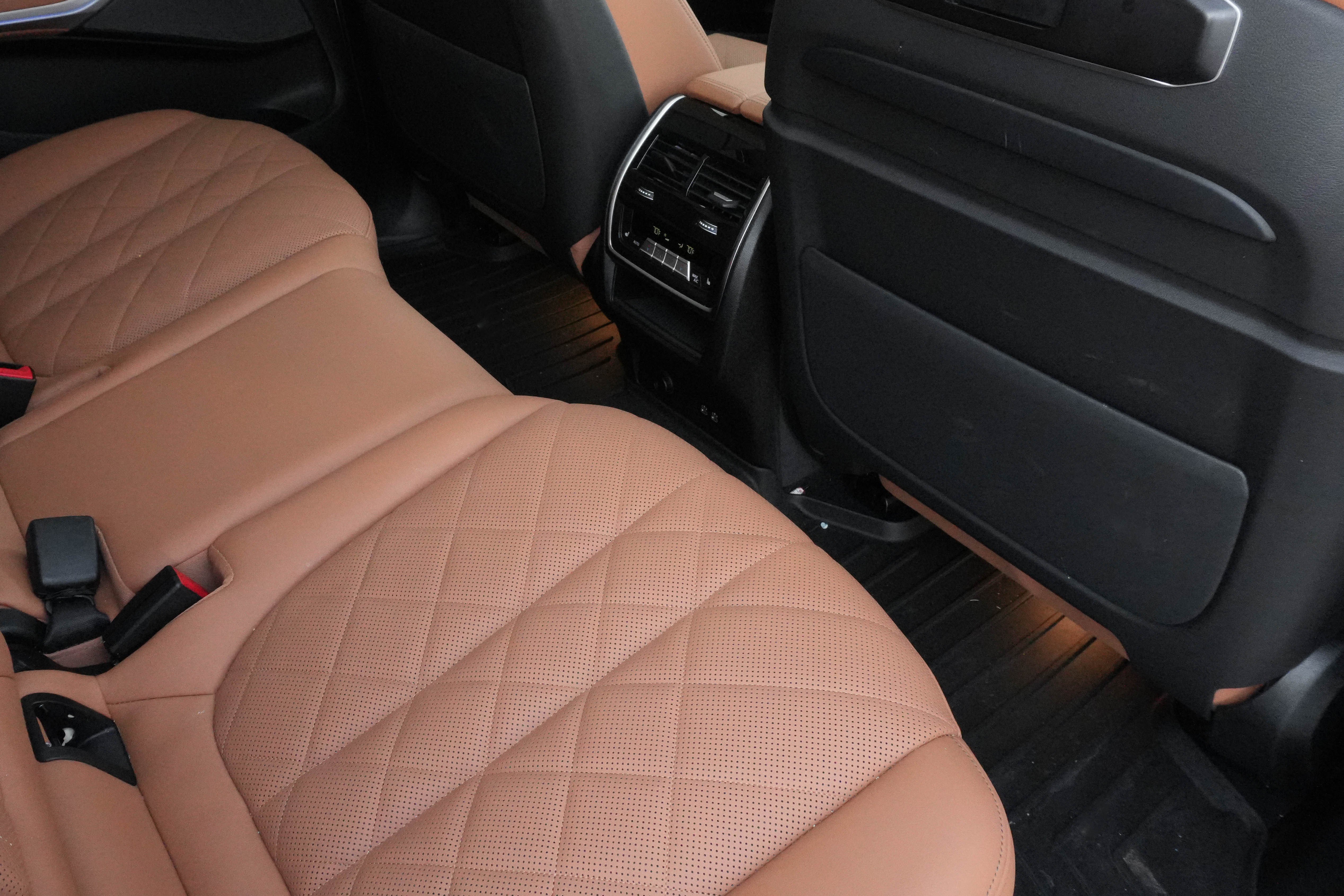 Certified 2025 BMW X7 xDrive40i image 36