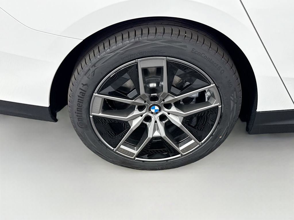New 2026 BMW i5 eDrive40 w/ Premium Package image 32