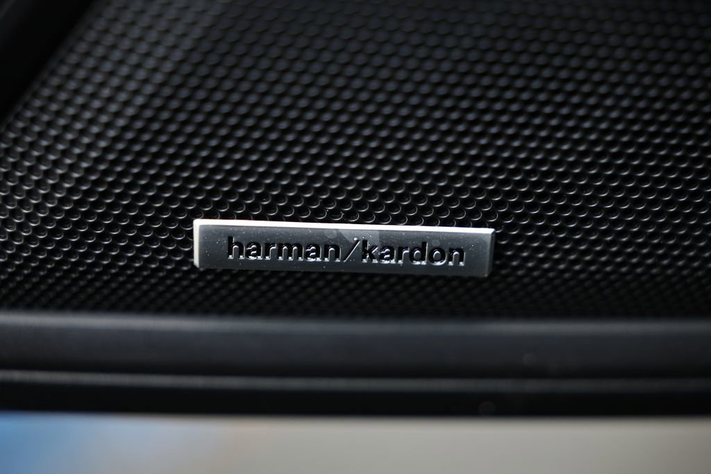 Used 2025 Subaru Outback Touring XT image 18