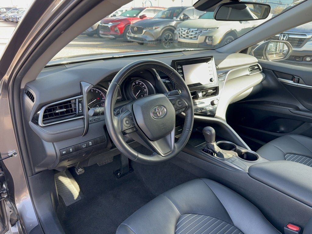 Used 2023 Toyota Camry SE image 11