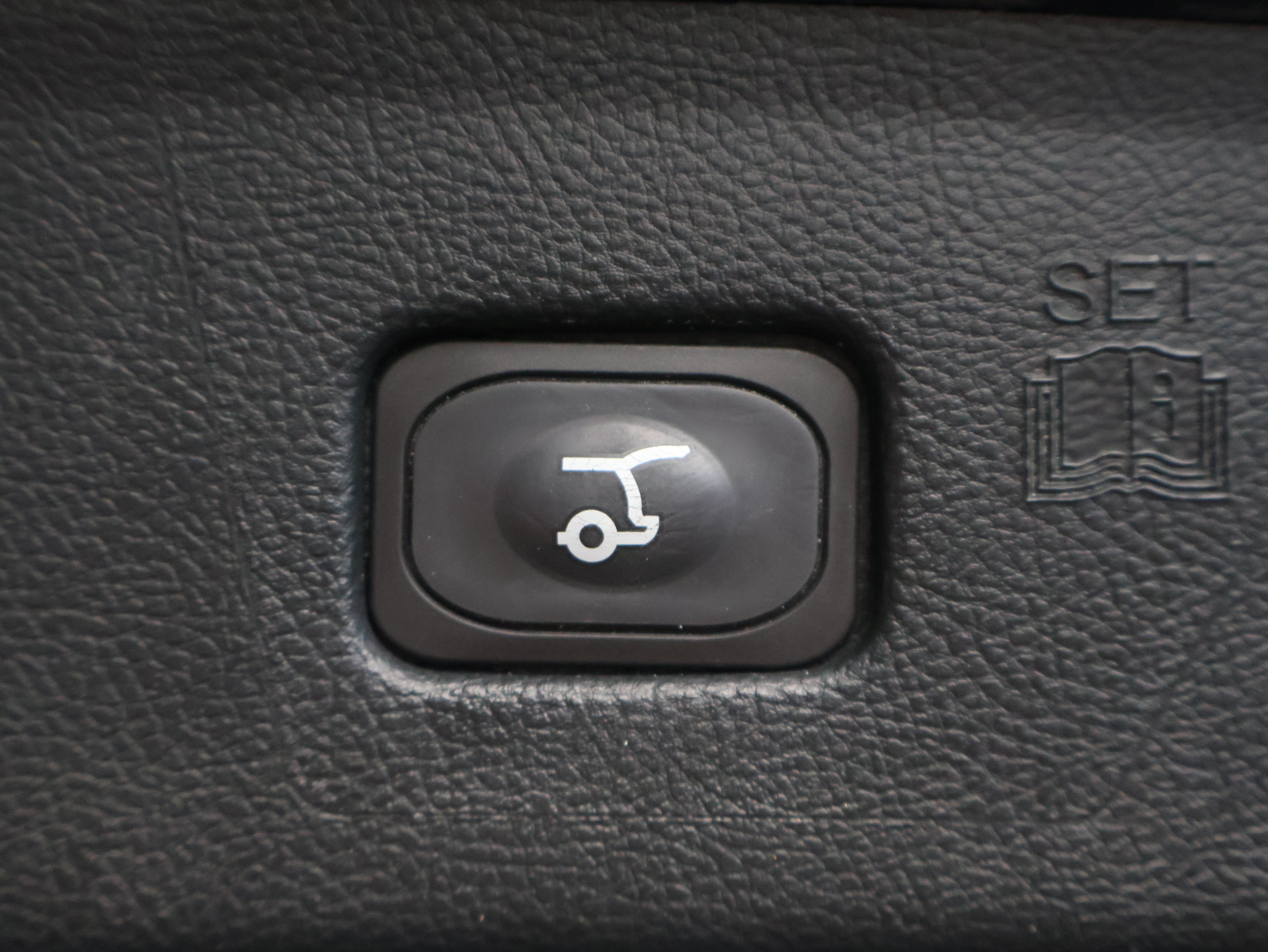 Used 2022 Ford Edge SEL w/ Convenience Package AWD/4WD image 7