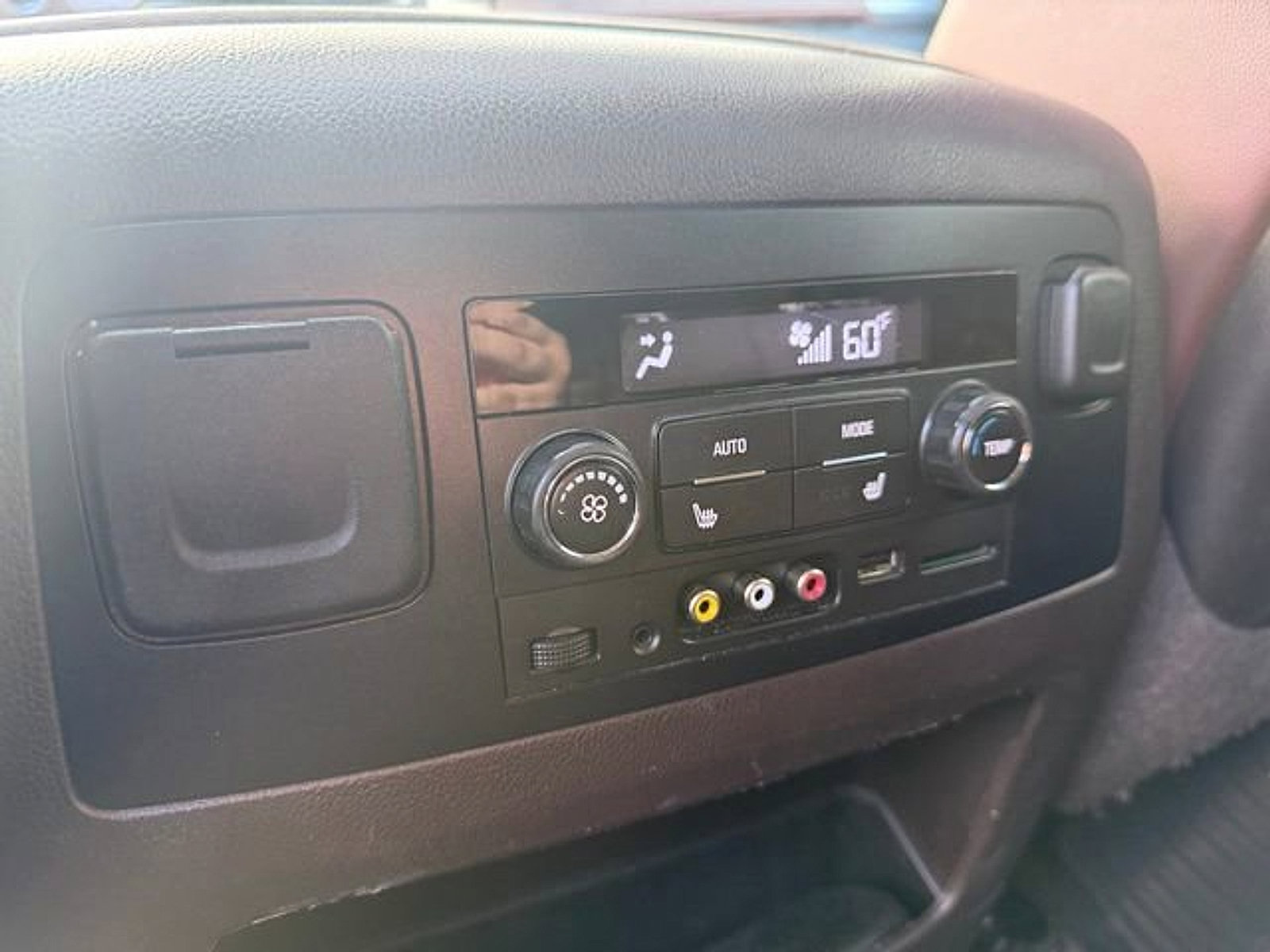 Used 2016 Chevrolet Suburban LTZ AWD/4WD image 16