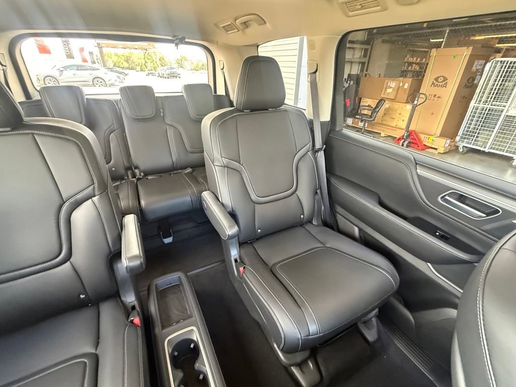 Used 2025 INFINITI QX80 Pure image 14