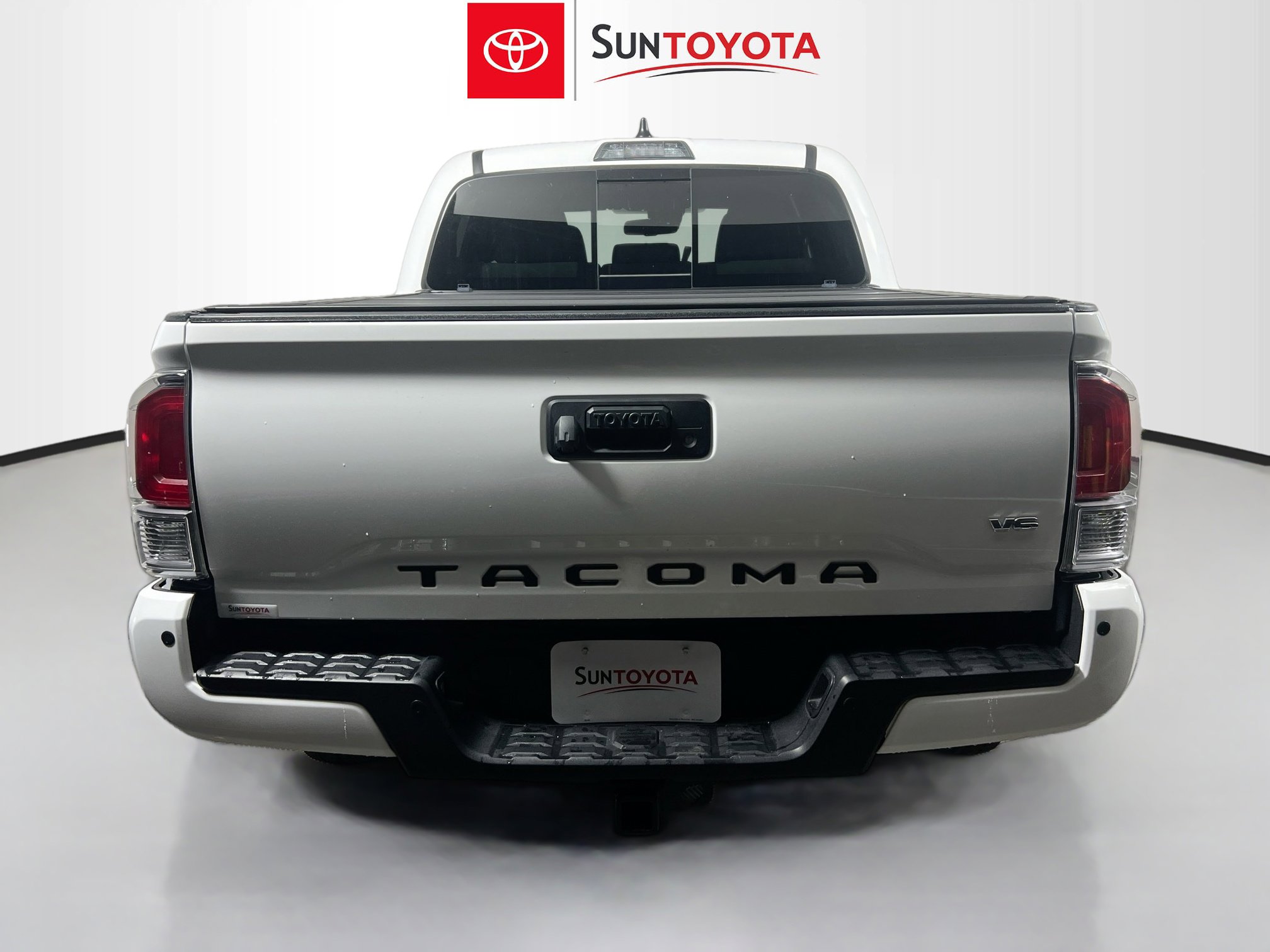 Used 2022 Toyota Tacoma TRD Sport w/ Technology Package image 5