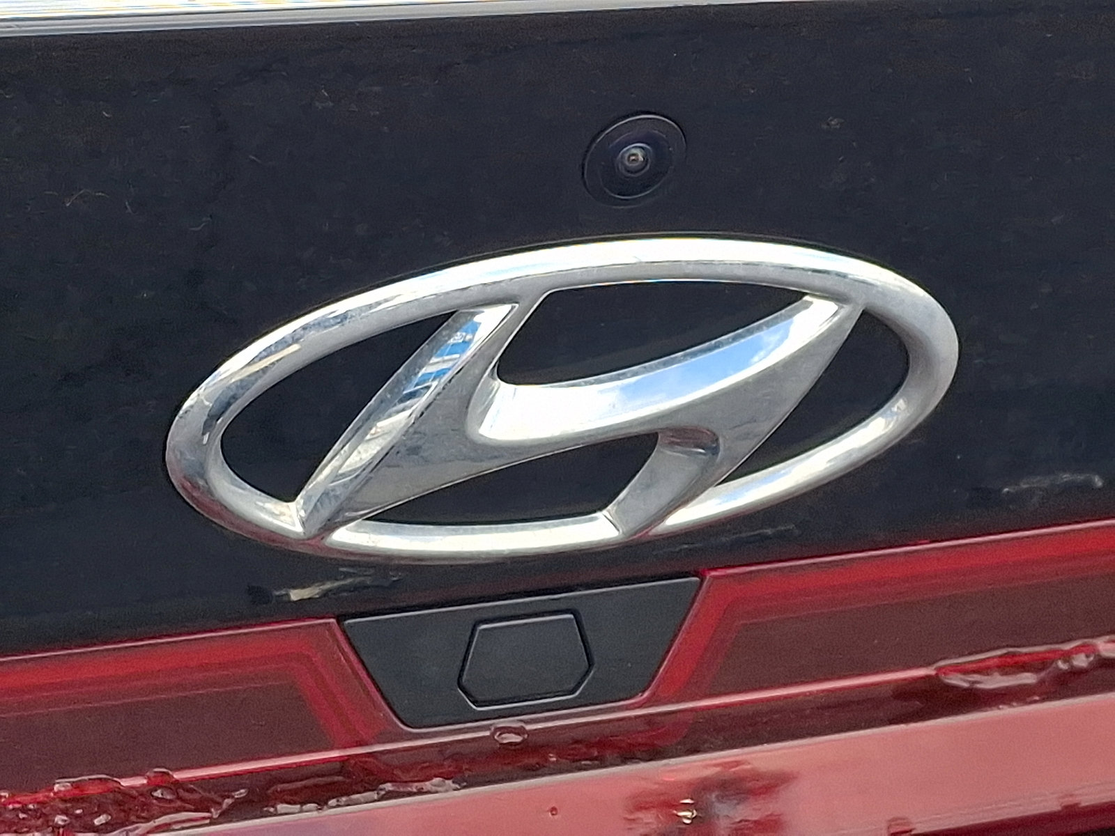 Used 2023 Hyundai Elantra SEL w/ Preferred Accessory Package image 30