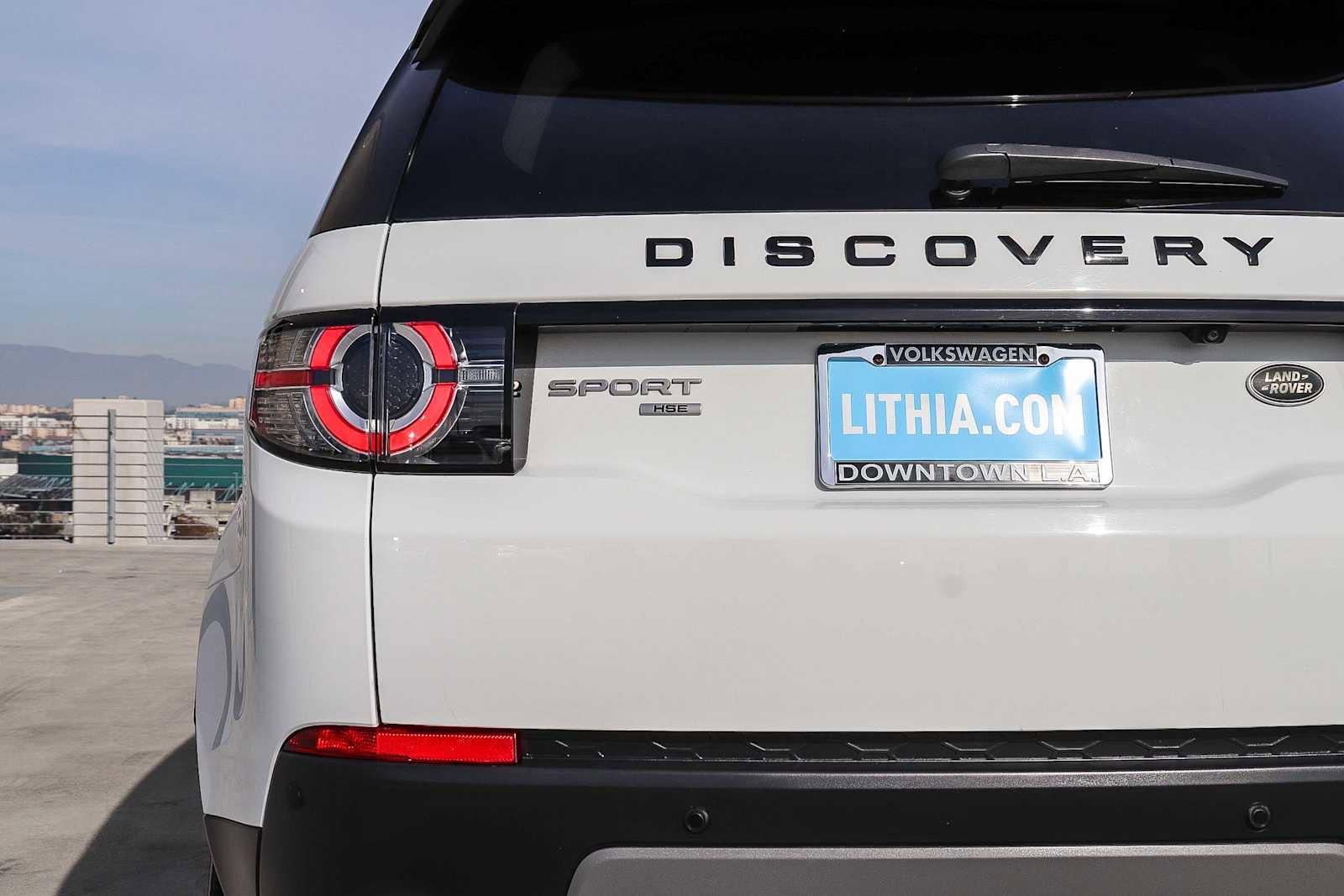 Used 2018 Land Rover Discovery Sport HSE image 9