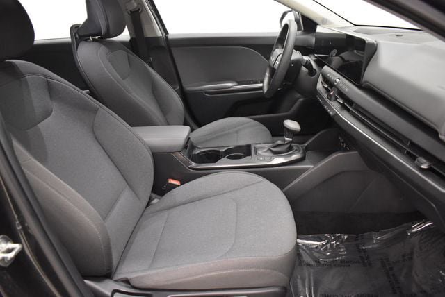 Used 2025 Kia K4 FWD image 19