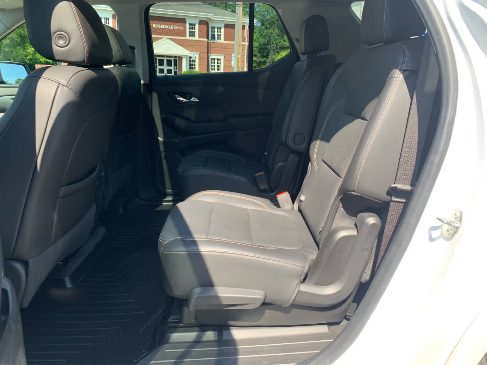 Used 2020 Chevrolet Traverse Premier AWD/4WD image 24
