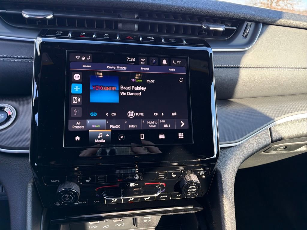 New 2025 Jeep Grand Cherokee L Altitude image 18