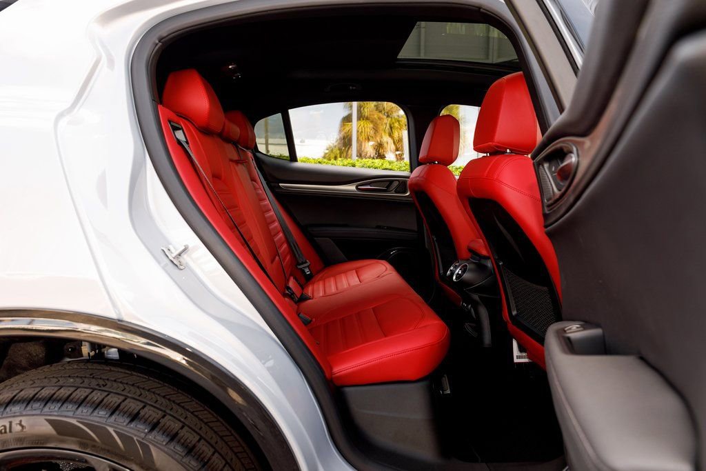 New 2025 Alfa Romeo Stelvio Sprint w/ Veloce Package image 33