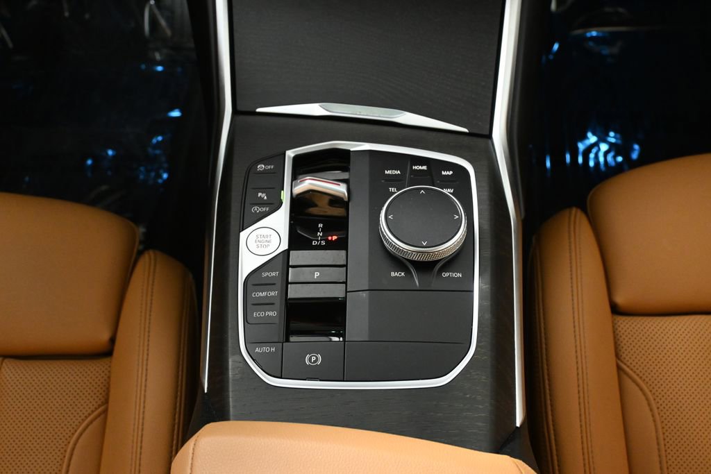 Certified 2024 BMW 330i xDrive Sedan w/ Convenience Package image 24