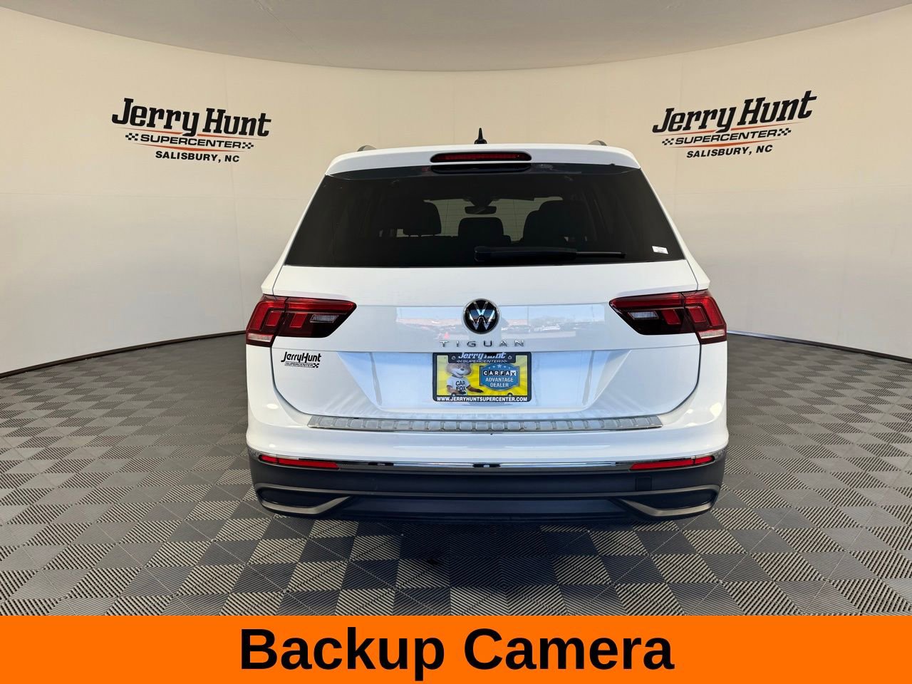 Used 2024 Volkswagen Tiguan Wolfsburg Edition image 8