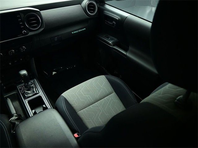 Used 2020 Toyota Tacoma TRD Off-Road image 13