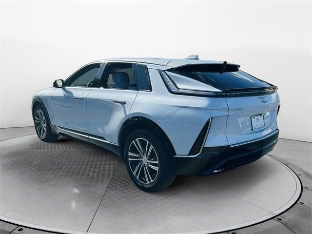 New 2026 Cadillac Lyriq Premium Luxury w/ LPO, Premium Carpet Package image 5