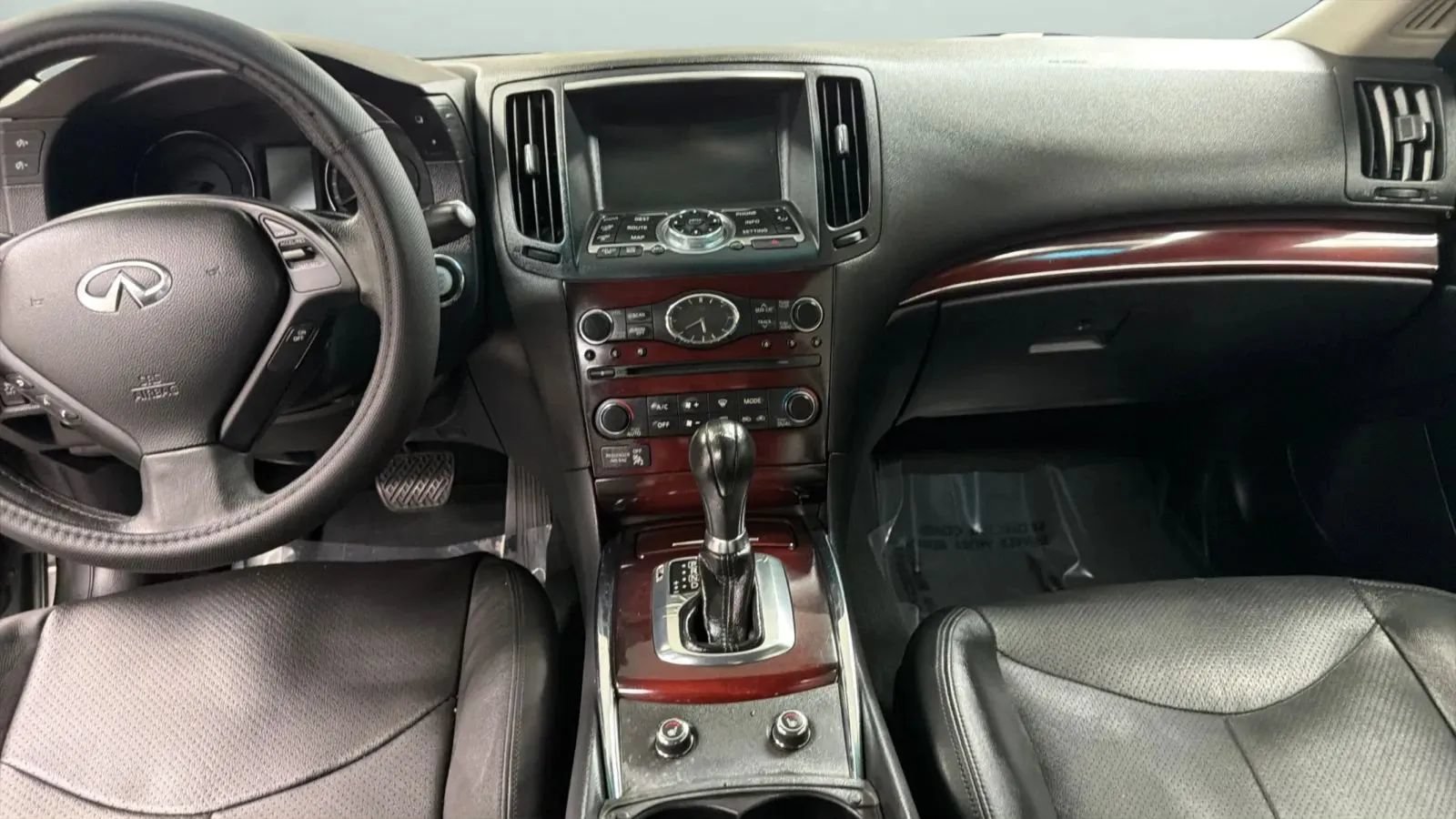 Used 2011 INFINITI G37 Journey w/ Premium Pkg RWD image 16