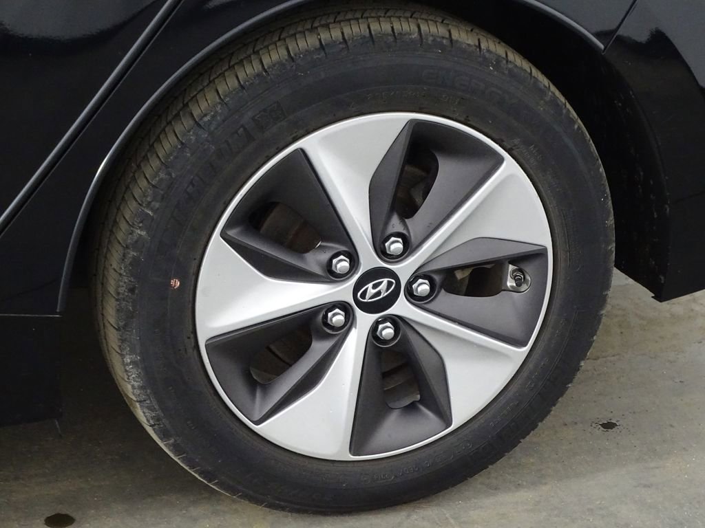 Used 2019 Hyundai Ioniq Electric image 40