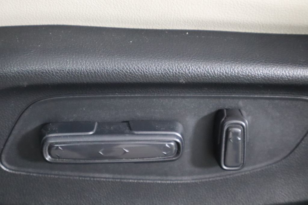 Used 2024 Honda HR-V EX-L image 17