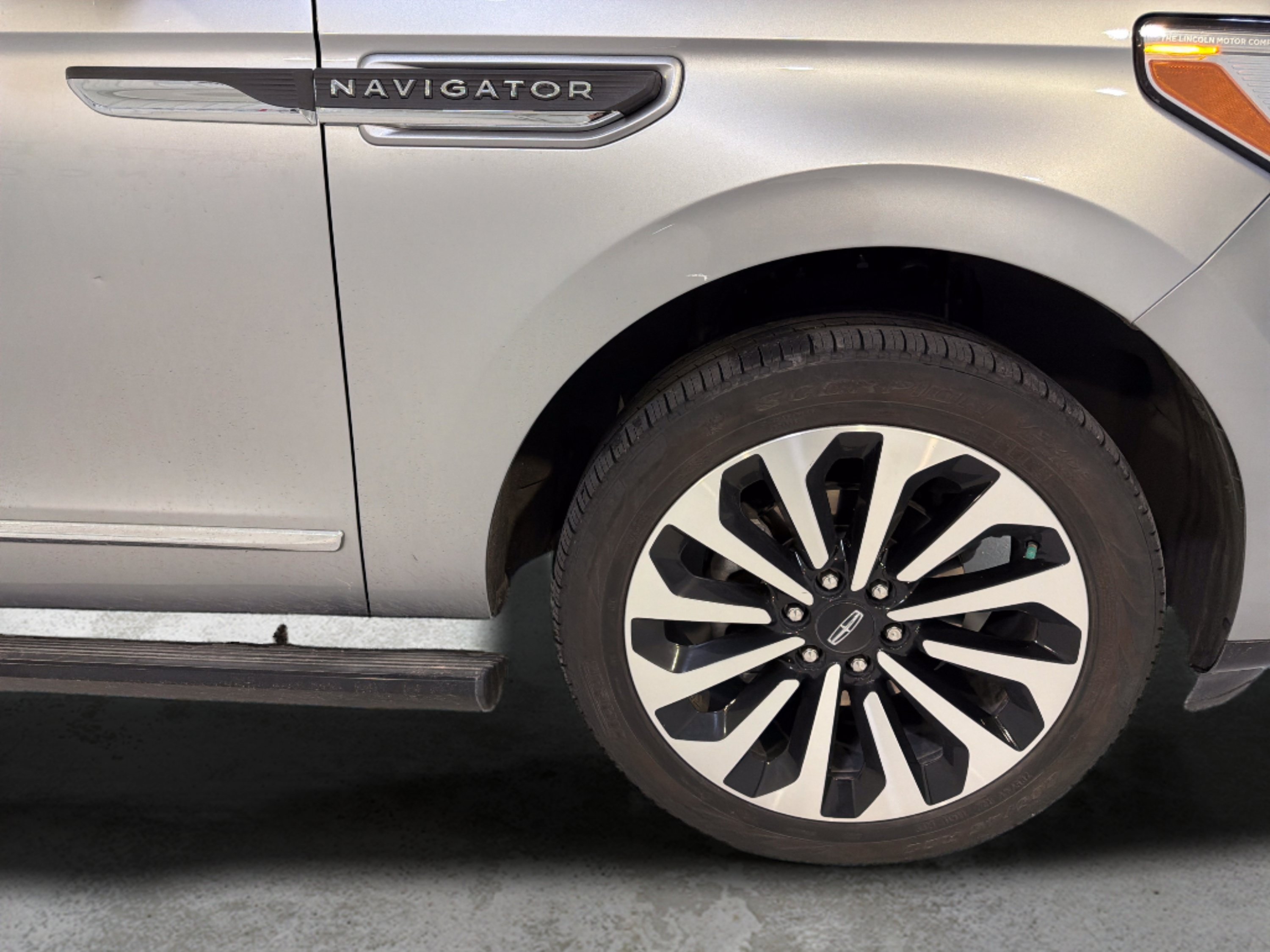 Used 2024 Lincoln Navigator Reserve AWD/4WD image 20