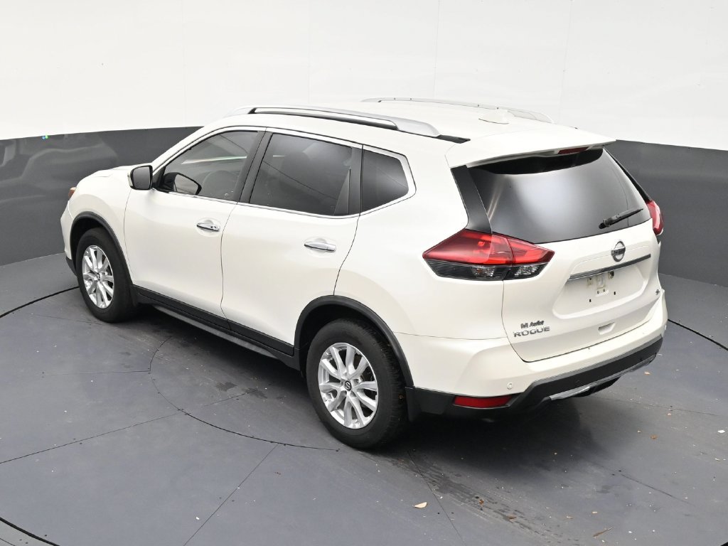 Used 2020 Nissan Rogue SV FWD image 12