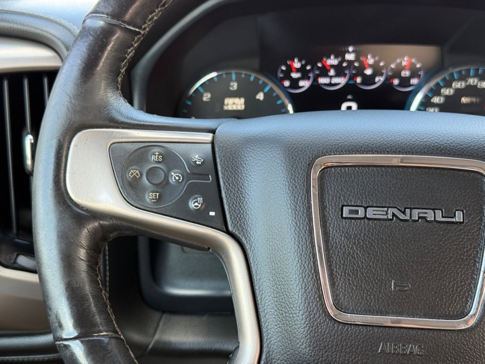 Used 2018 GMC Sierra 1500 Denali image 23