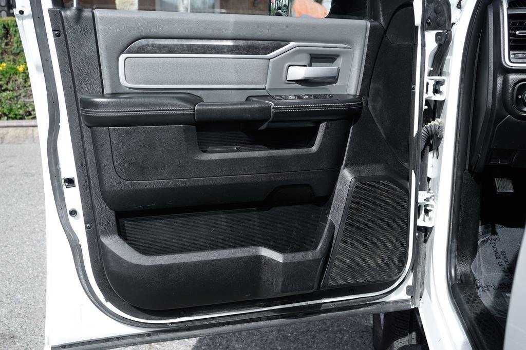 Used 2022 RAM 3500 Big Horn image 15