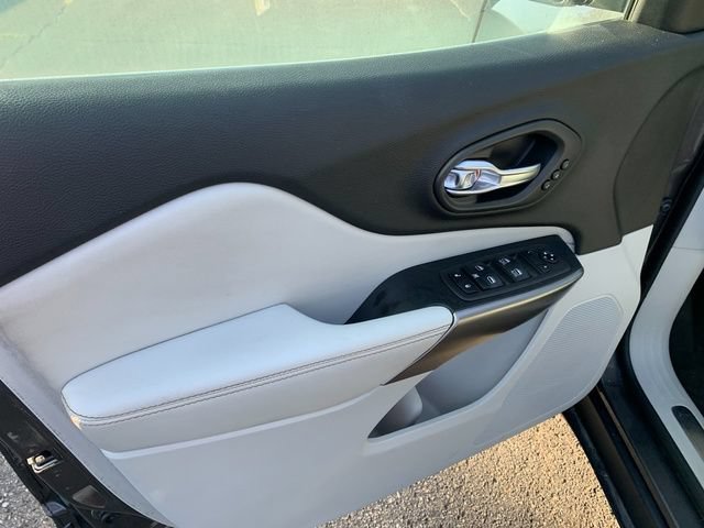Certified 2020 Jeep Cherokee Limited AWD/4WD image 19
