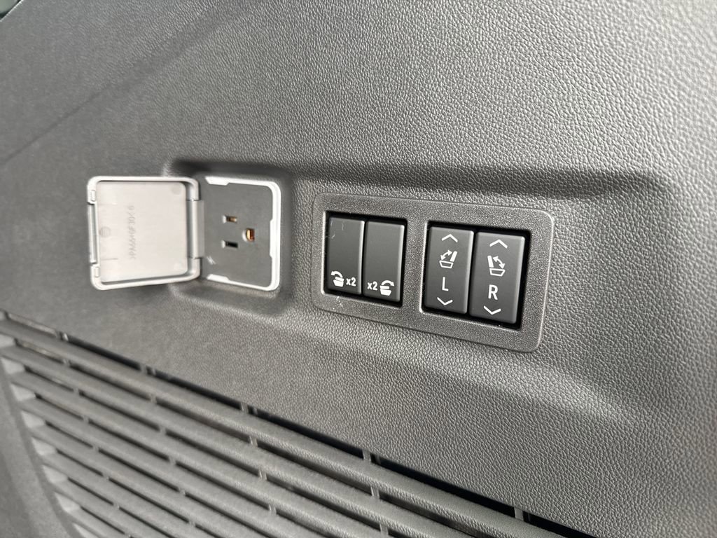 New 2026 GMC Yukon XL Elevation w/ Elevation Premium Package image 51