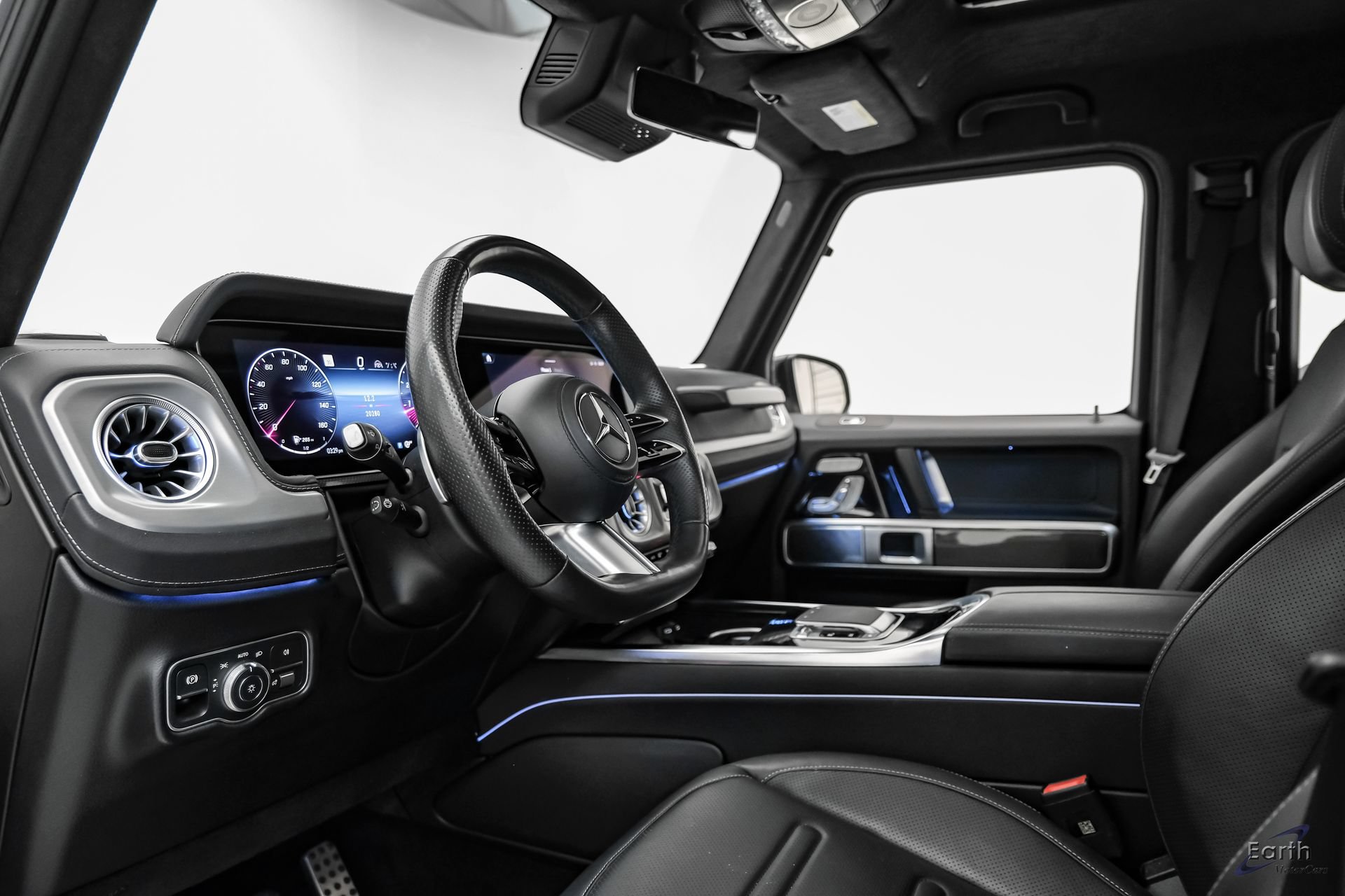 Used 2025 Mercedes-Benz G 550 w/ Exclusive Interior Package image 35