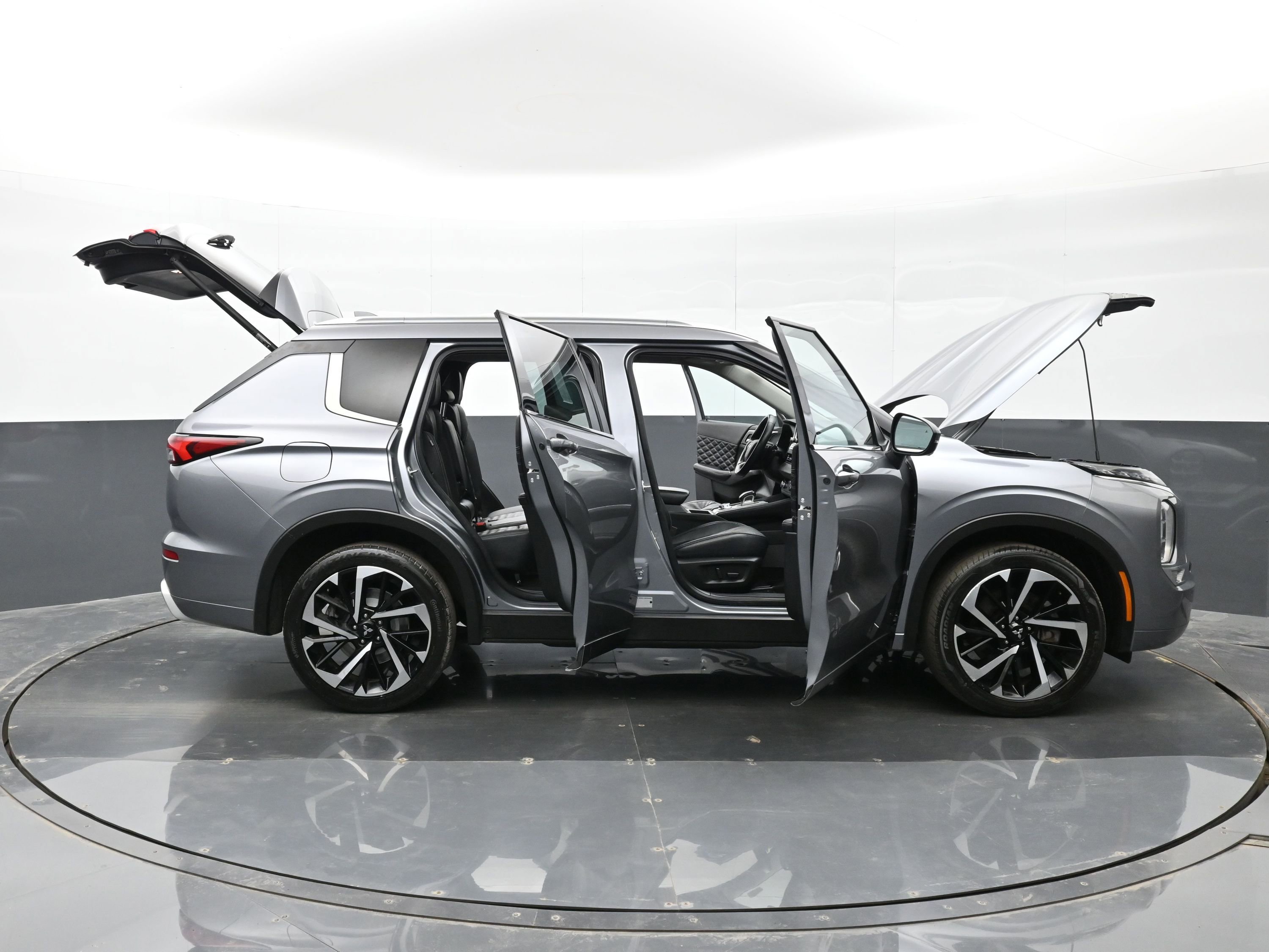 Used 2022 Mitsubishi Outlander SEL image 46