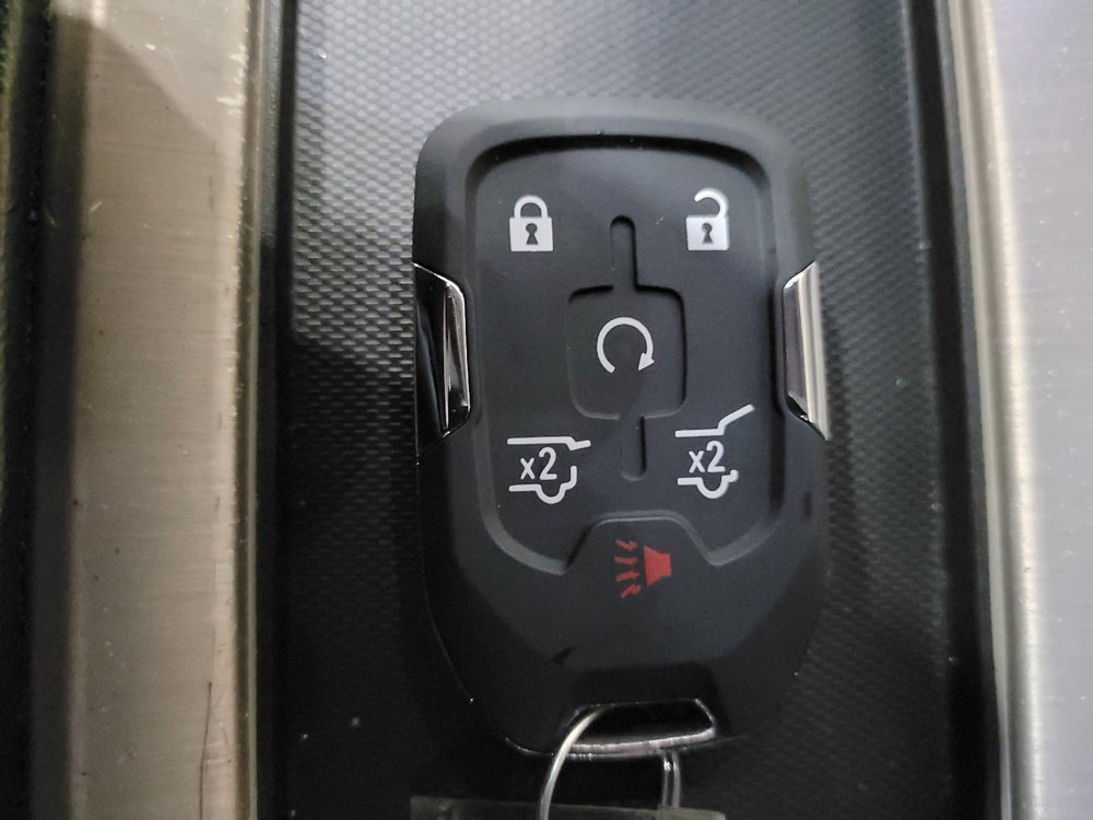 Used 2015 GMC Yukon Denali w/ Touring Package AWD/4WD image 32