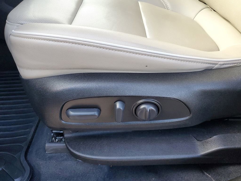 Certified 2023 Chevrolet Traverse Premier image 6