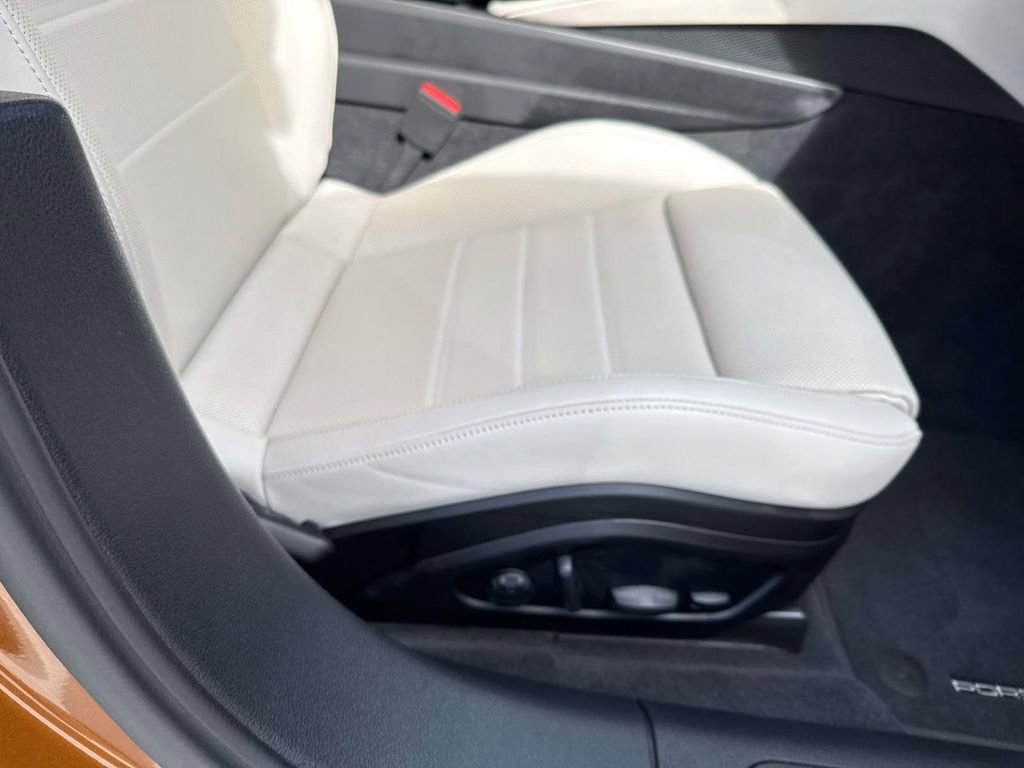 Certified 2024 Porsche Panamera 4 w/ Premium Package image 17