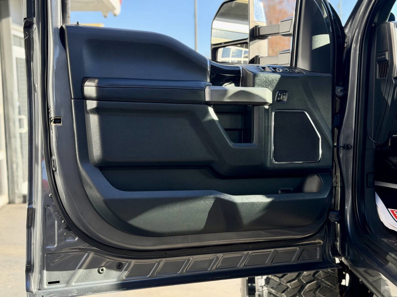 Used 2022 Ford F350 Platinum image 21