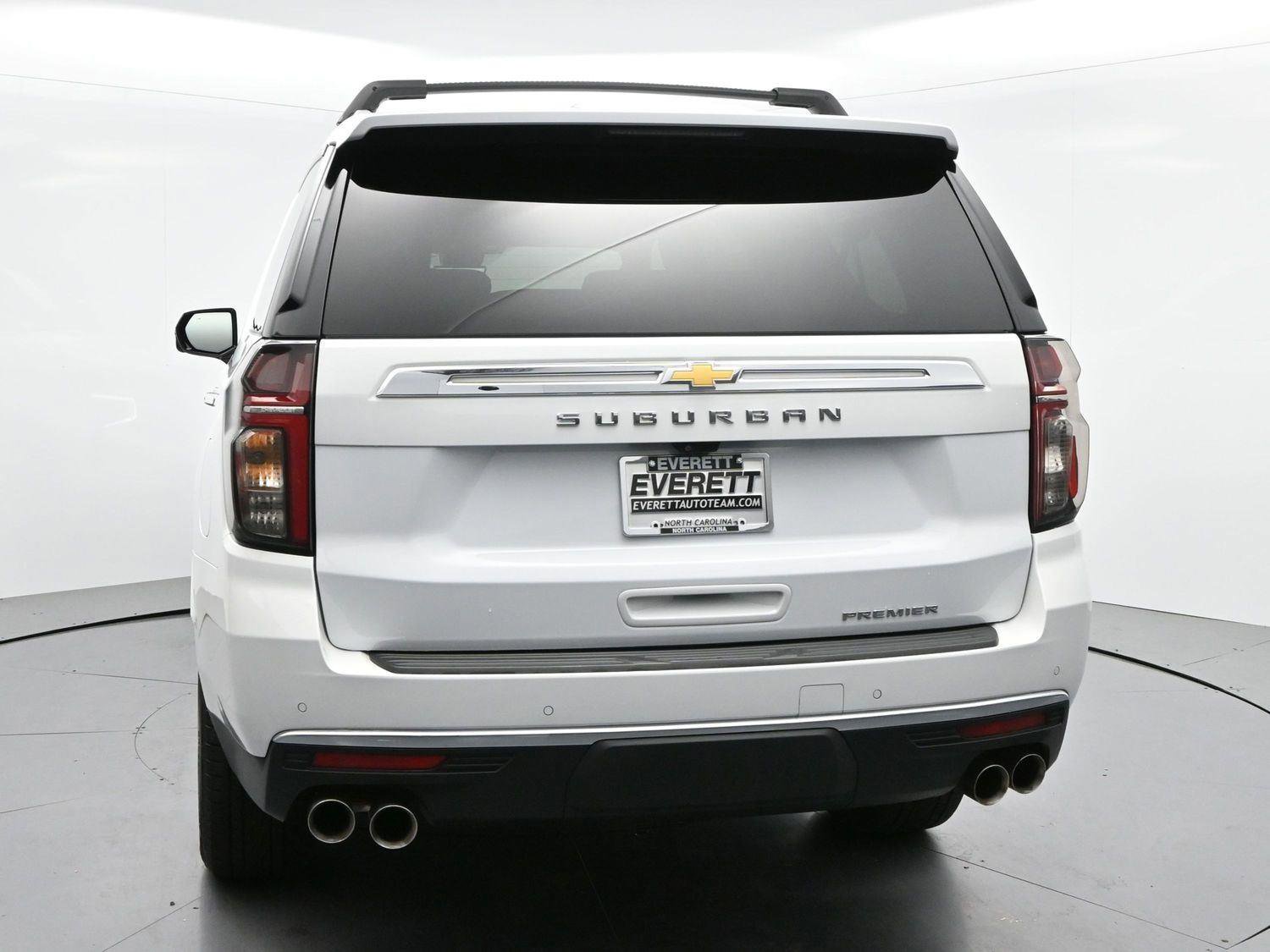Used 2024 Chevrolet Suburban Premier w/ Premium Package AWD/4WD image 6