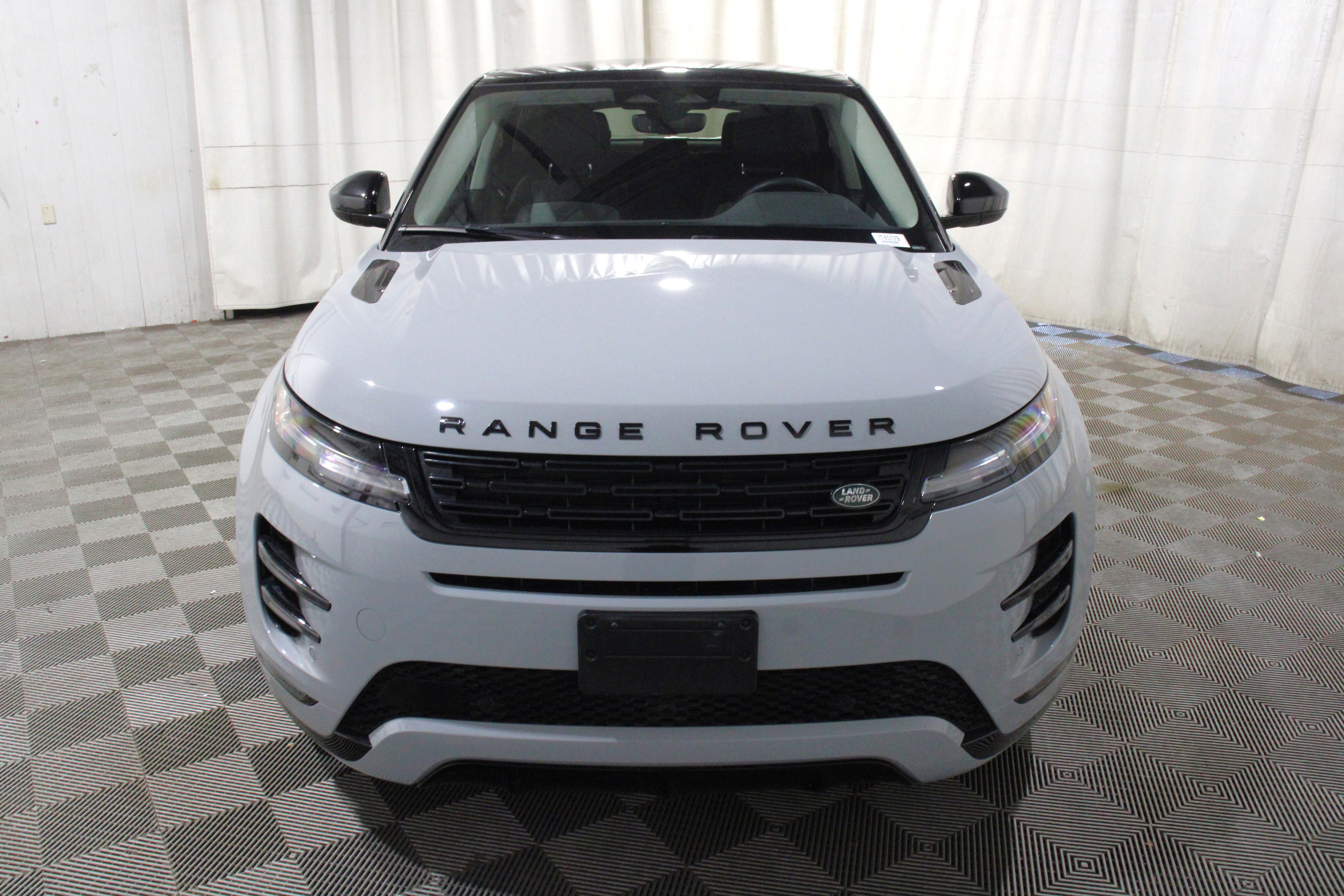 Used 2024 Land Rover Range Rover Evoque Dynamic SE AWD/4WD image 24