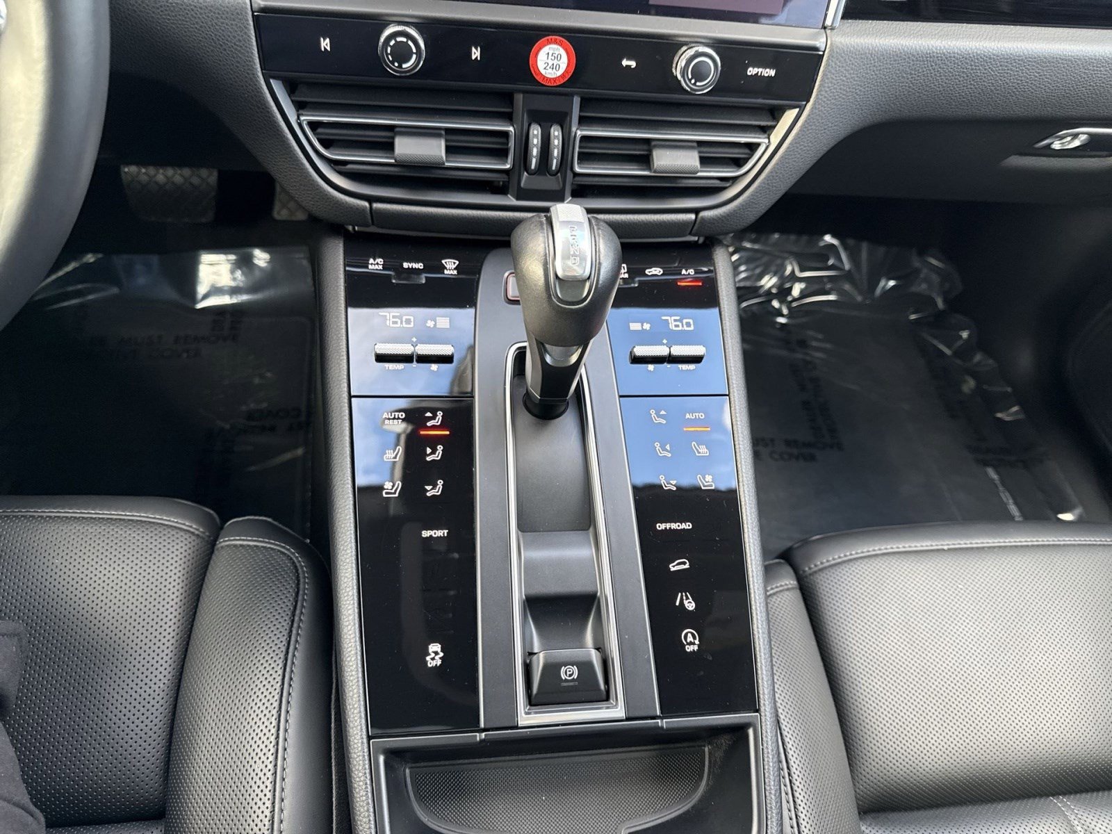 Used 2024 Porsche Macan image 20