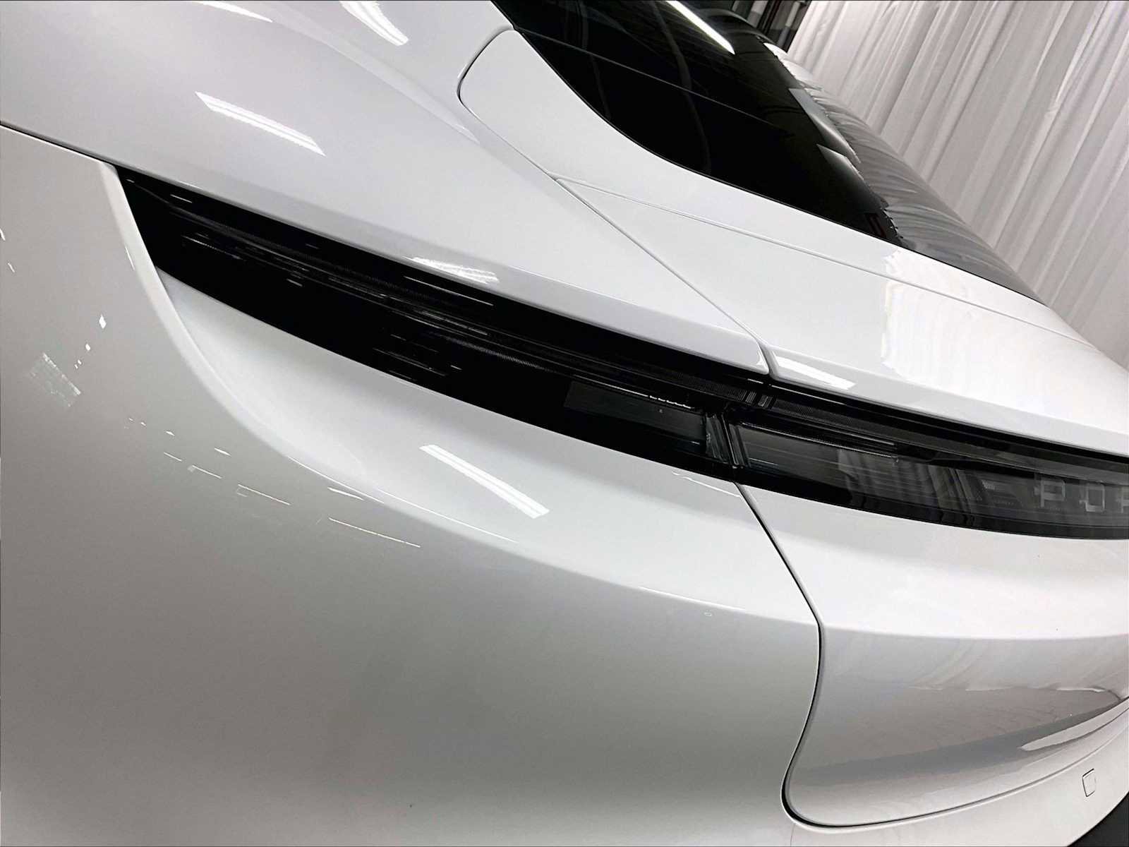 Used 2022 Porsche Taycan image 34