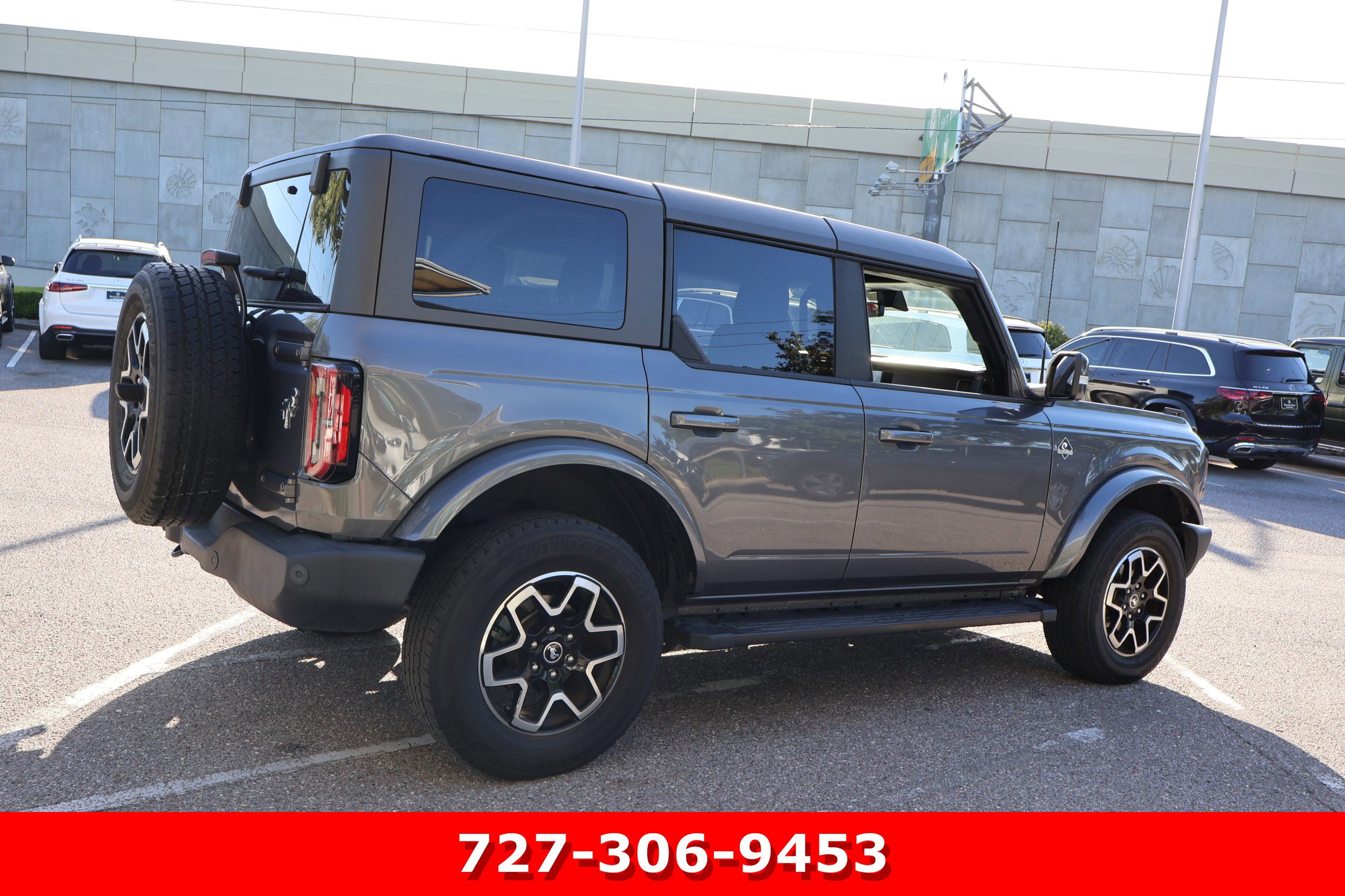 Used 2022 Ford Bronco Outer Banks image 7