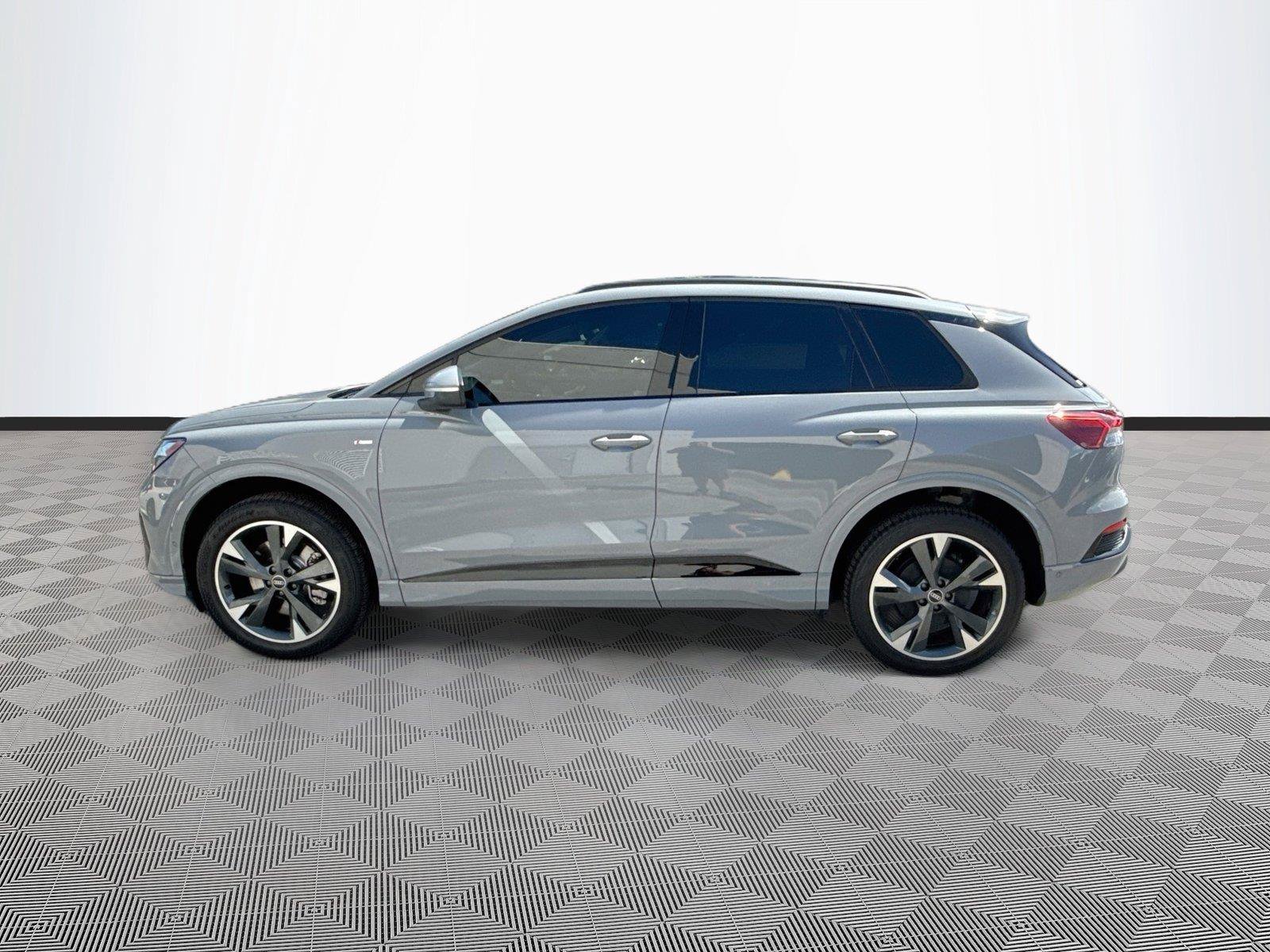 Used 2023 Audi Q4 e-tron Premium Plus w/ Premium Plus AWD/4WD image 4