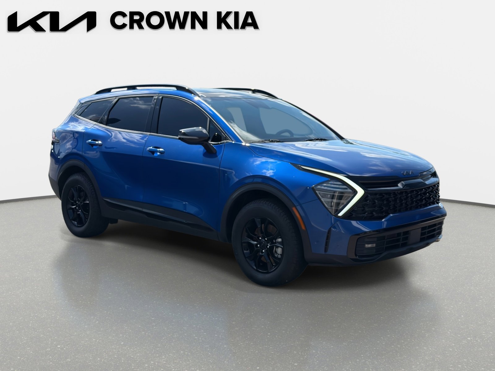 Certified 2025 Kia Sportage X-Pro image 3
