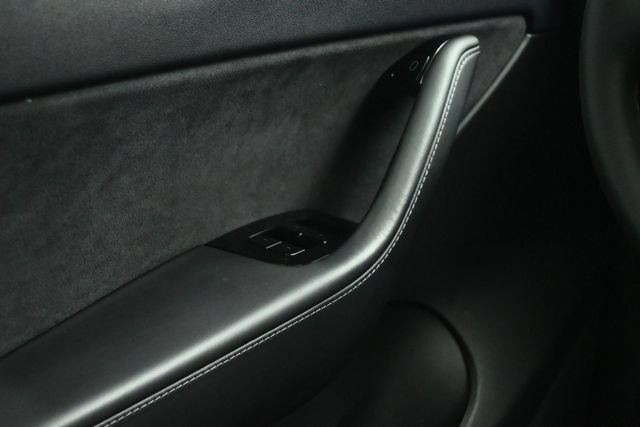 Used 2020 Tesla Model Y Long Range AWD/4WD image 40