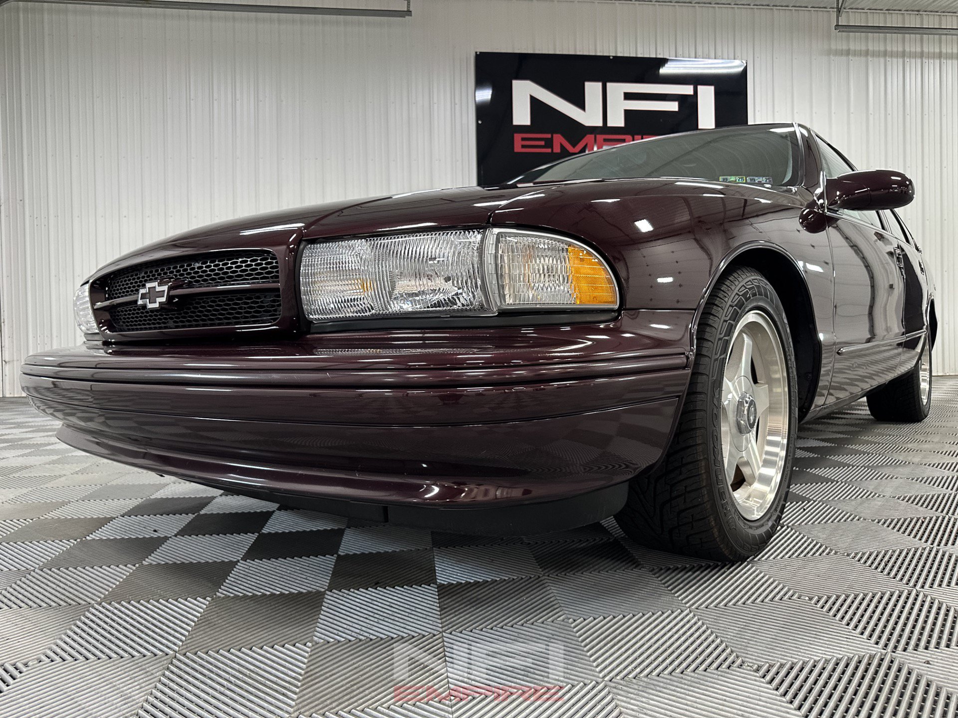 Used 1995 Chevrolet Impala SS RWD image 12