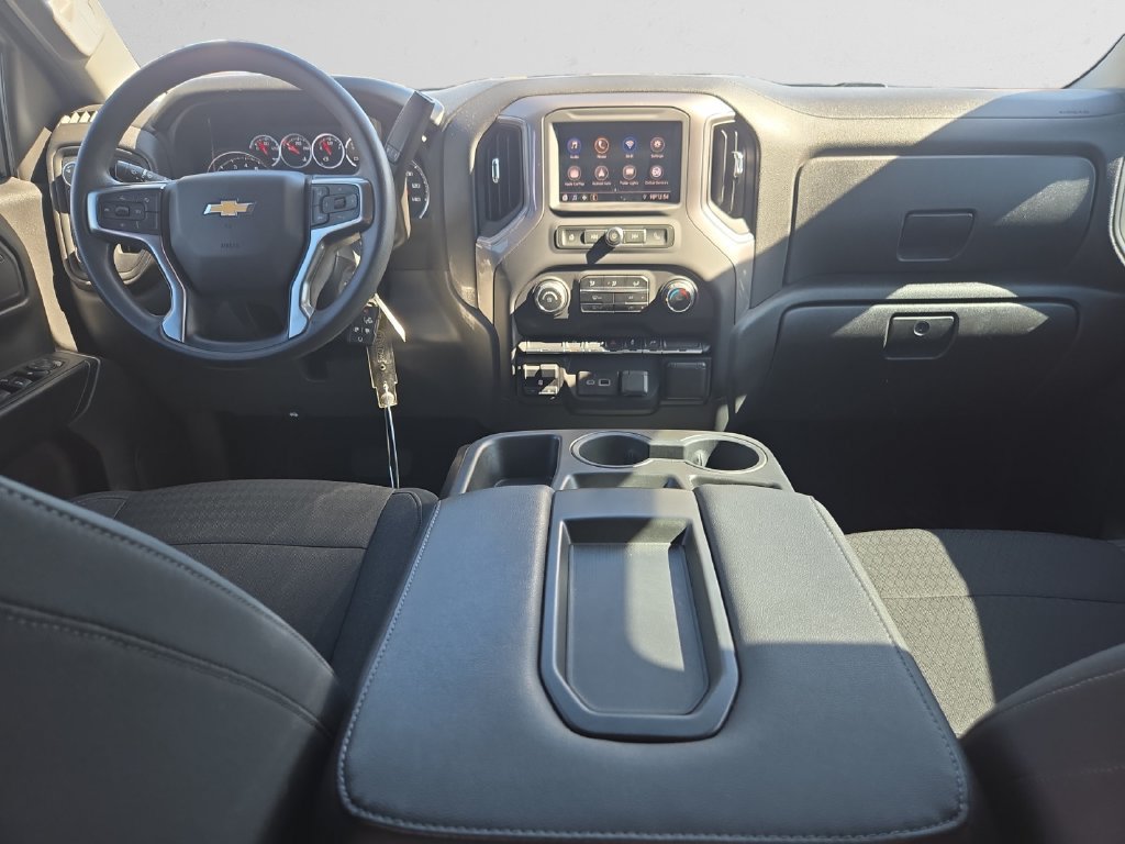 Used 2022 Chevrolet Silverado 1500 Custom w/ LPO, Blackout Package AWD/4WD image 11