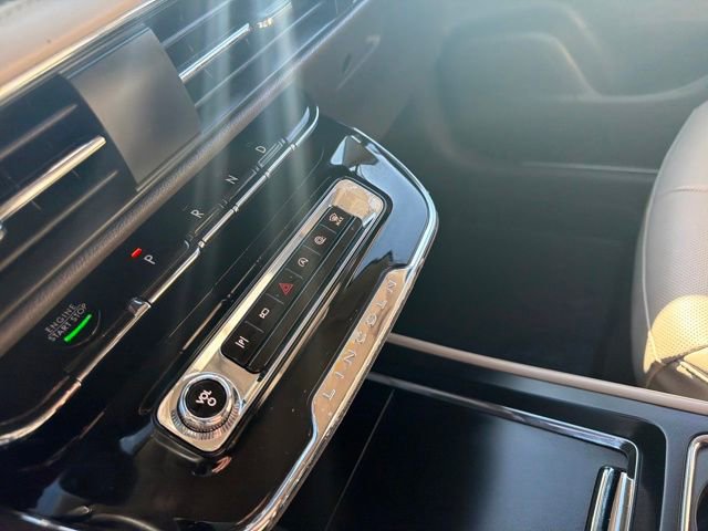 Used 2024 Lincoln Corsair AWD w/ Equipment Group 101A image 25