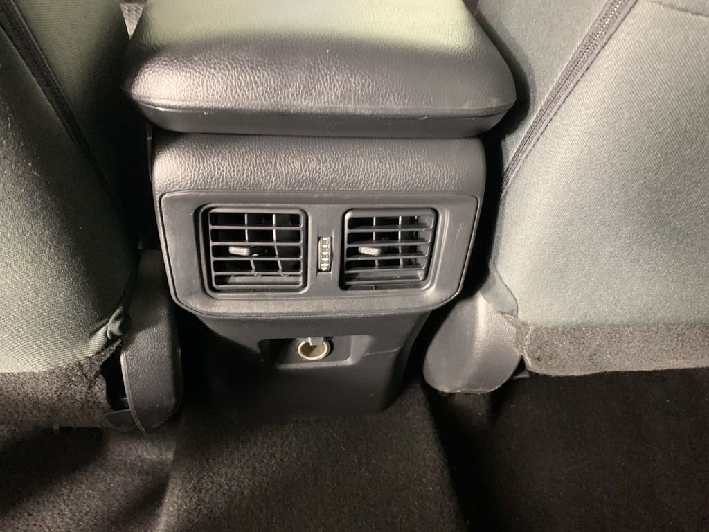 Used 2024 Toyota RAV4 LE image 32