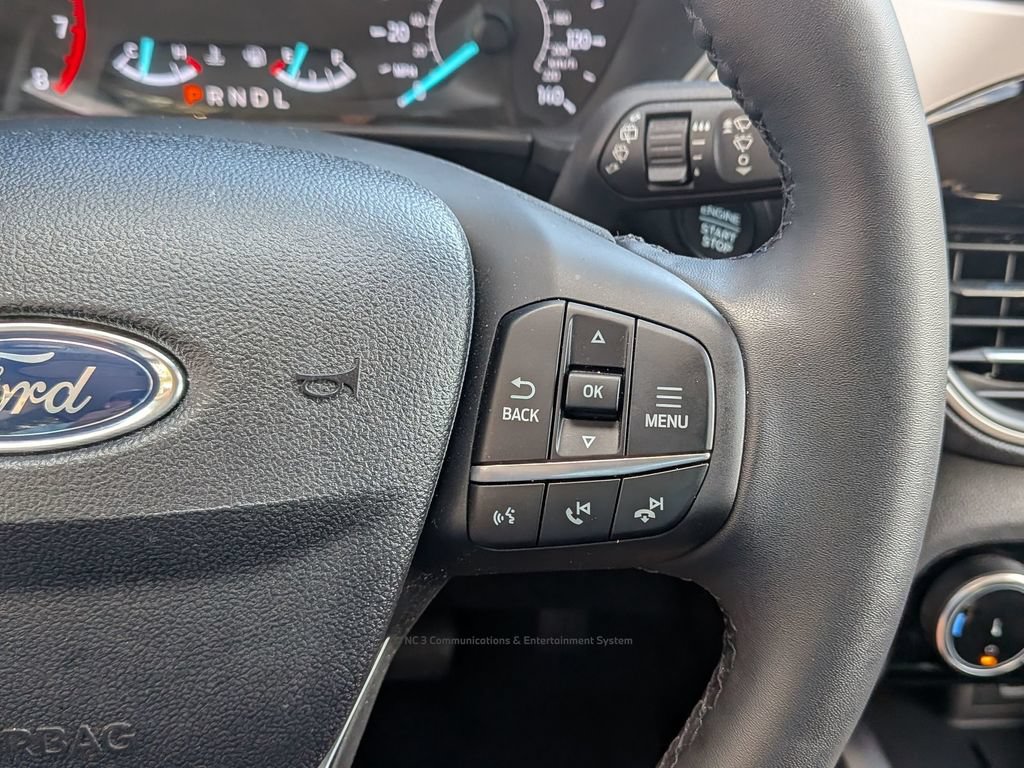 Used 2022 Ford Escape SE w/ SE Sport Appearance Package FWD image 21