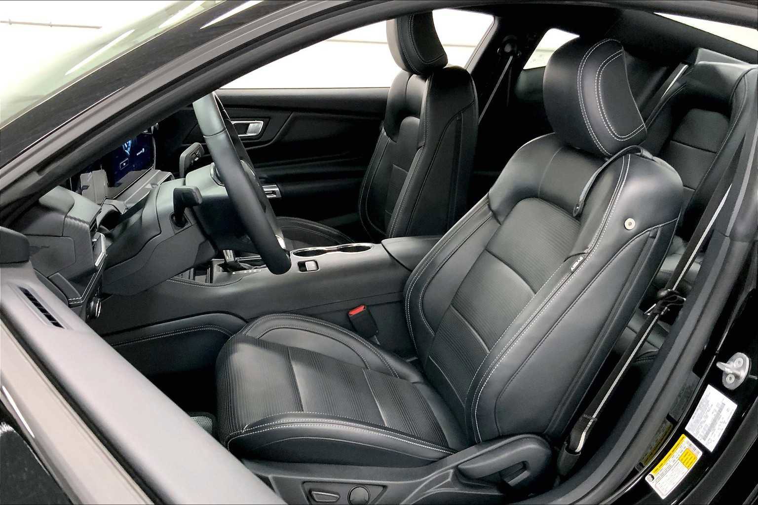 Certified 2024 Ford Mustang Premium image 7